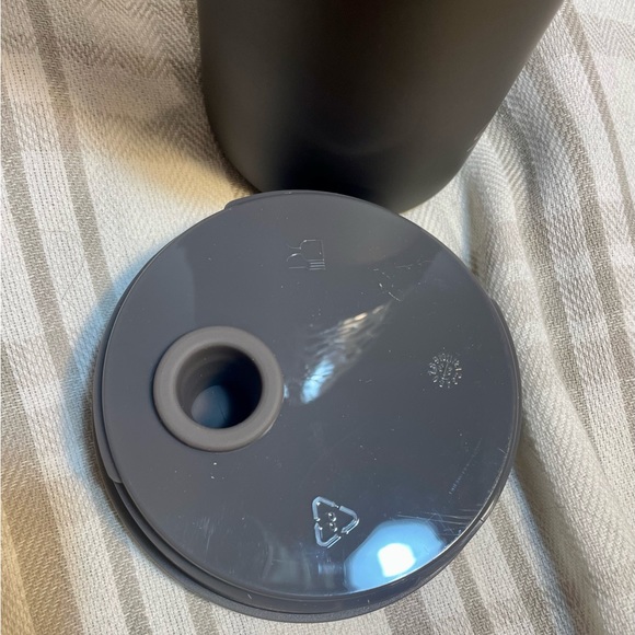 GREY LEOPARD 40oz Simple Modern Trek Tumbler - Picture 4 of 6